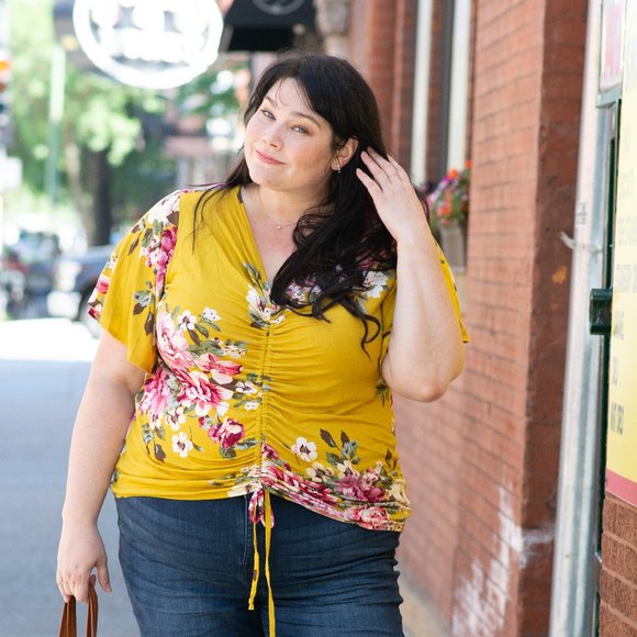 Tops - Yellow Floral Ruched Top - 2X